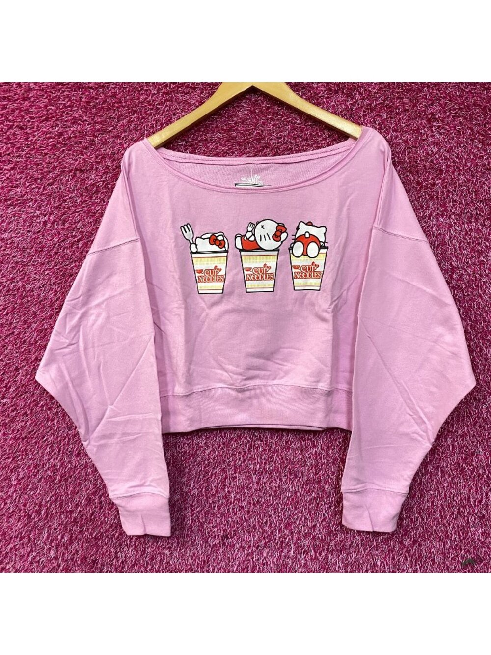 Sanrio Hello Kitty x Nissin Cup Noodles Pink Cropped Sweatshirt Large